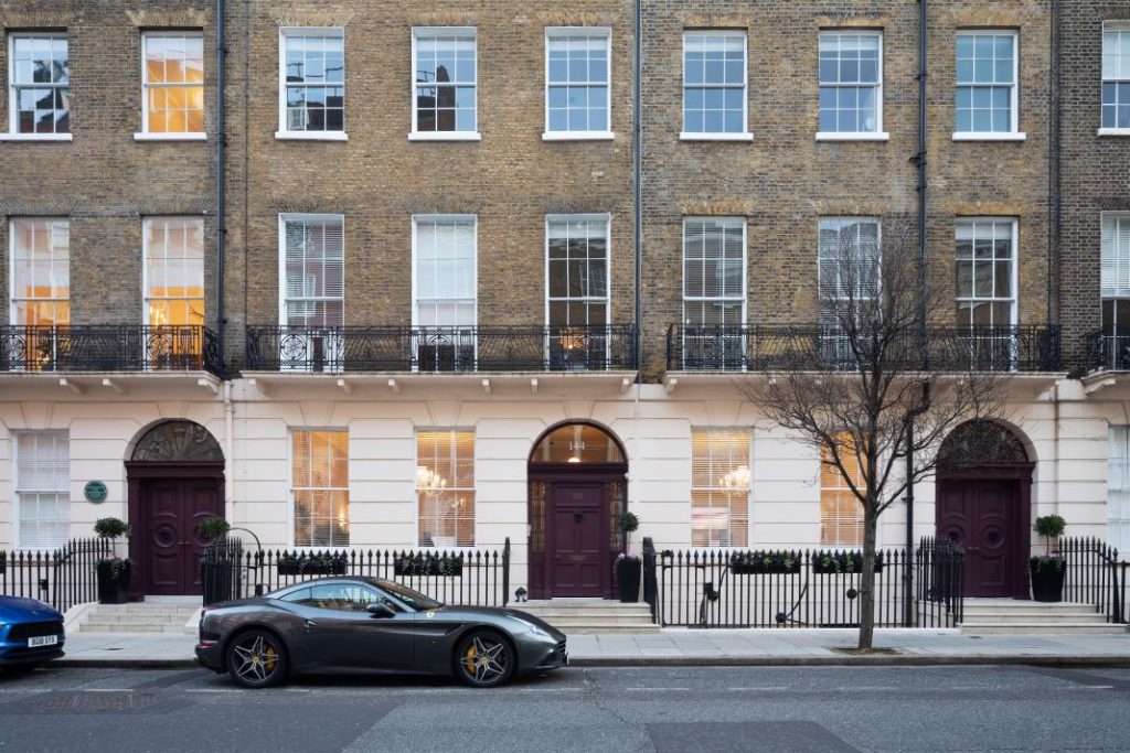 Breast cancer clinic in London - D B Ghosh