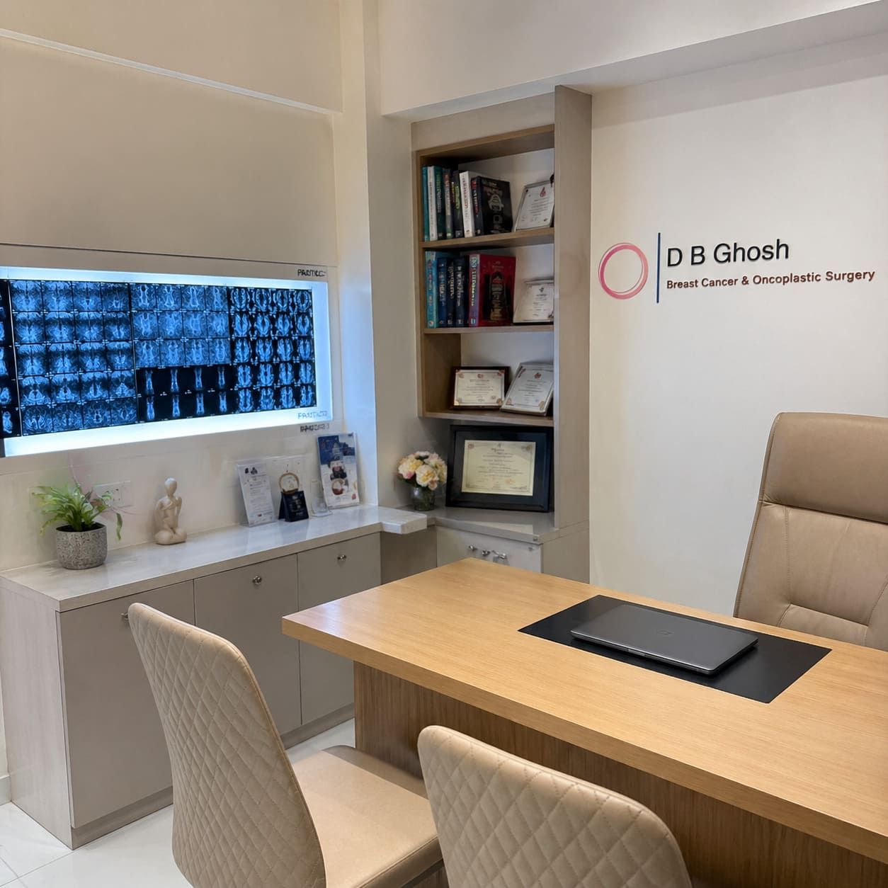 Breast Cancer & Oncoplastic Surgery Consultation Room – Clinical Environment