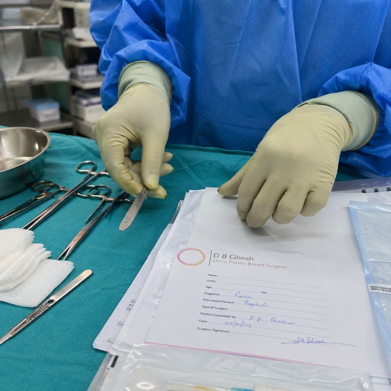 Breast Cancer Surgery Sterile Field Preparation – Hands-Only Clinical Procedure